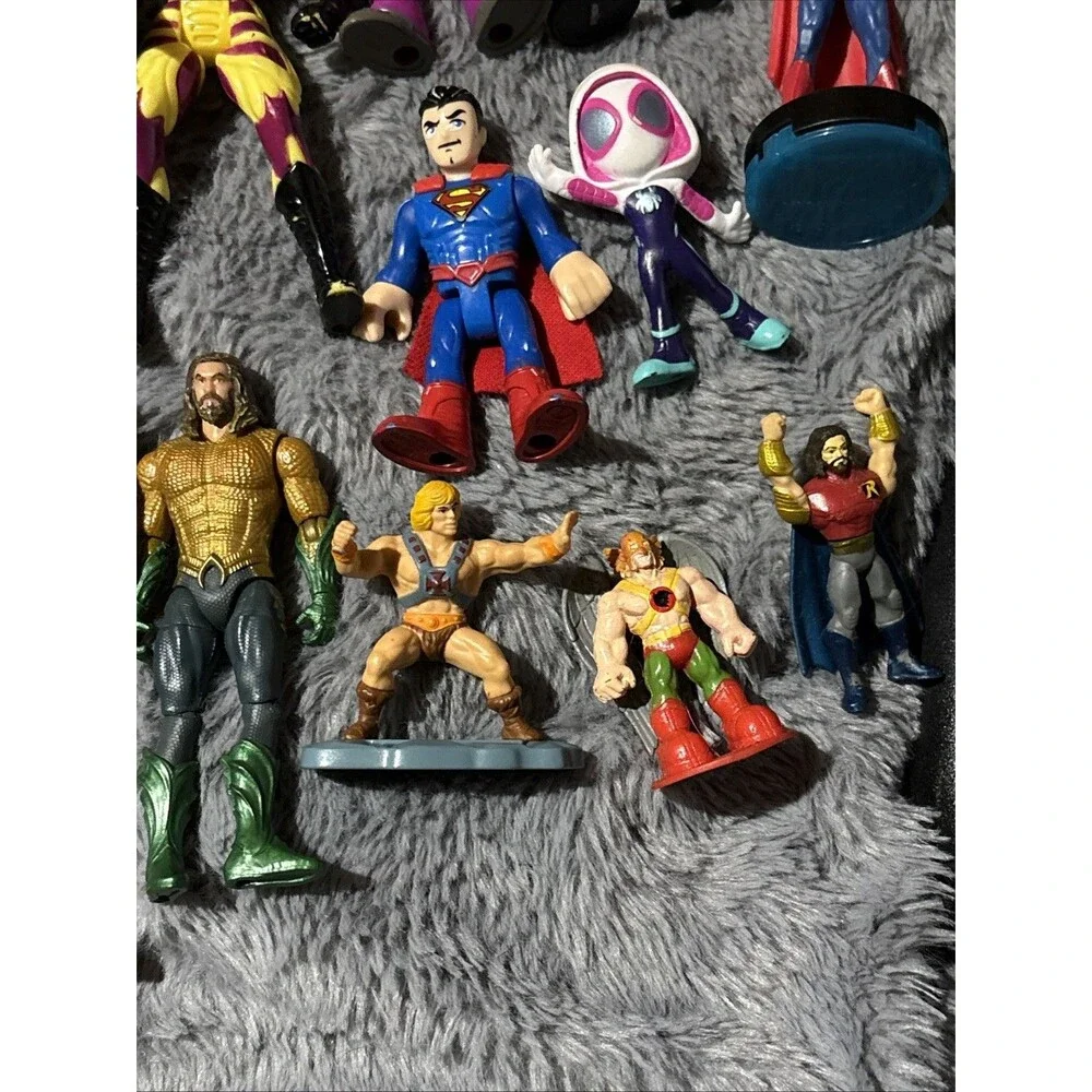 Superhero Action Figures Lot of 19 Toys  1990s-2000s, Marvel DC Batman Superman